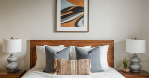 arrange pillows on twin bed
